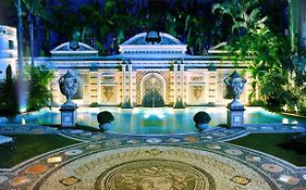 The Villa Casa Casuarina